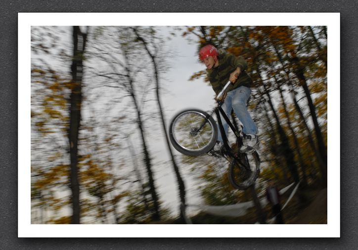 071104_LPS18237